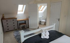 3 Bedroom Townhouse Near Bicester Village